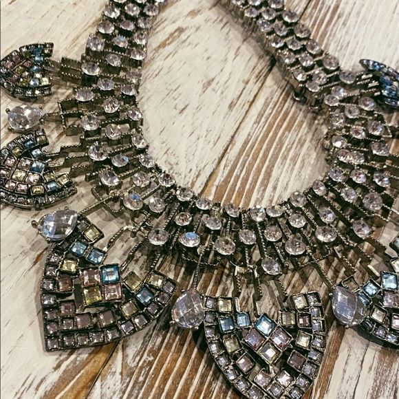“BOHEMIAN NIGHTS” Crystal Rhinestone Statement Necklace - Picture 5 of 15